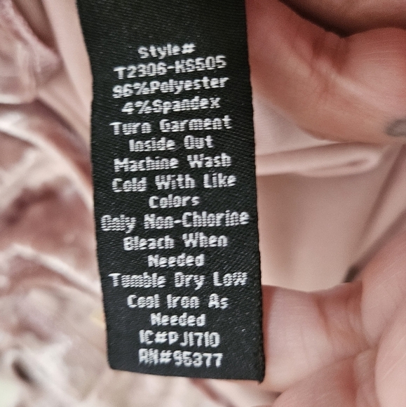 Sanctuary velvet like cold shoulder top size small - Picture 3 of 10